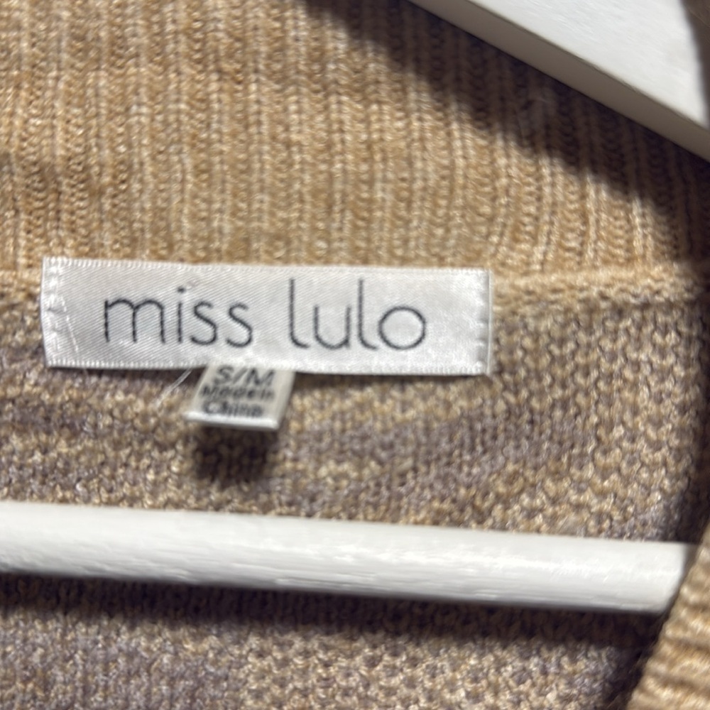 Miss Lulo Sweater - Picture 3 of 7